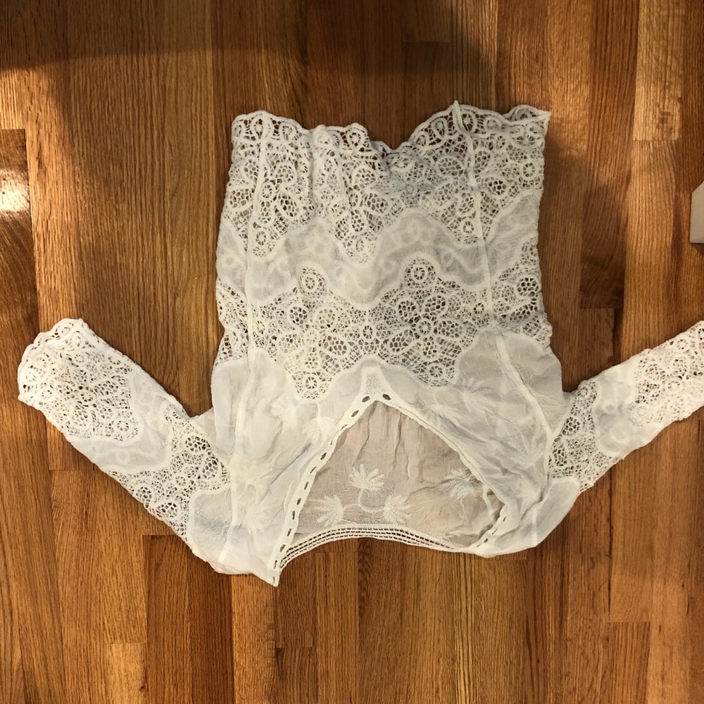 BRAND NEW cover up top! One size fits all!